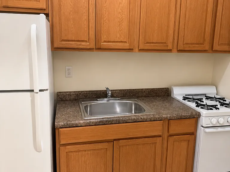 5136 S Kimbark Ave #400 — Photo 2