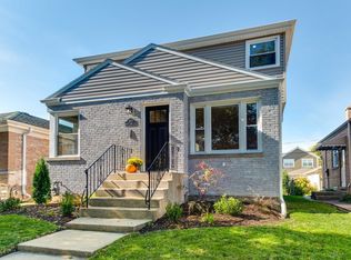 7450 N Oriole Ave, Chicago, IL 60631