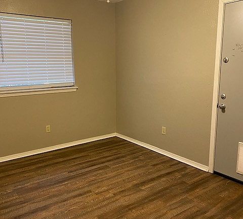 4th image of 138 Meador Ln