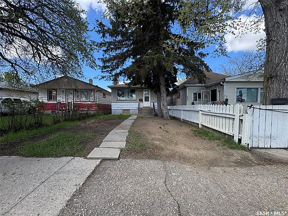 2nd image of 646 Retallack Street