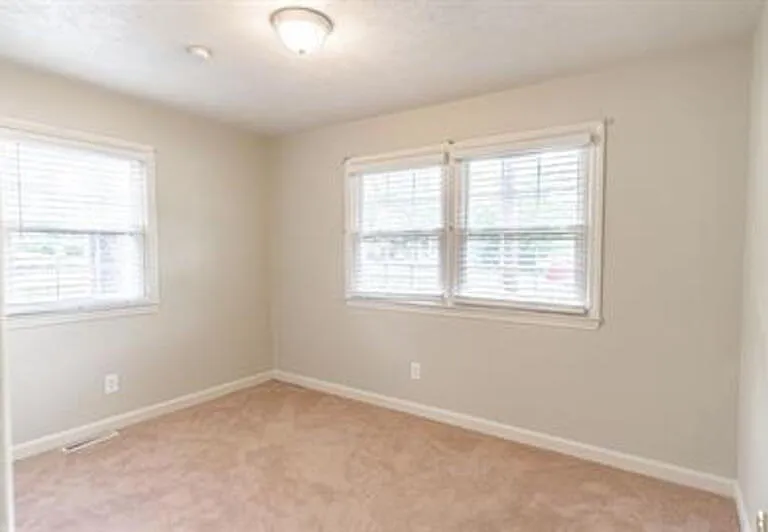 205 N Glover St — Photo 39