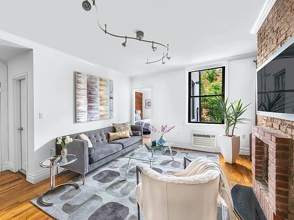 2nd image of 454 W 50th St APT 4R