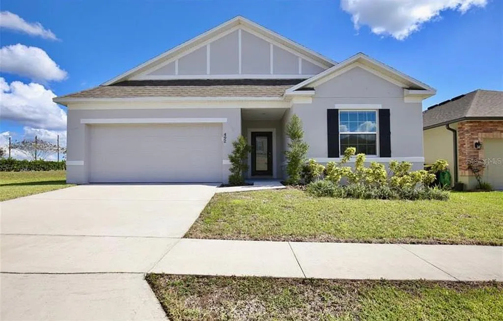 3 bed, 2.0 bath, 1616 sqft, $2,290 — Photo 1