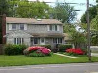 1443 3rd St, West Babylon, NY 11704