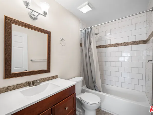 432 N Harvard Blvd, Los Angeles, CA 90004