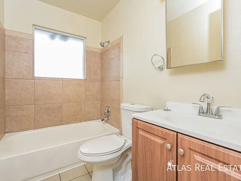 1463 W Byers Pl — Photo 5