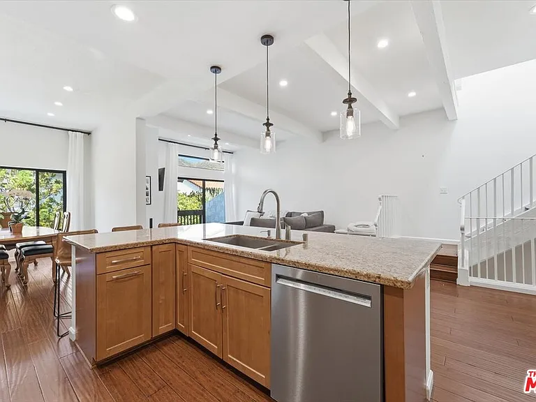 1544 Michael Ln — Photo 12