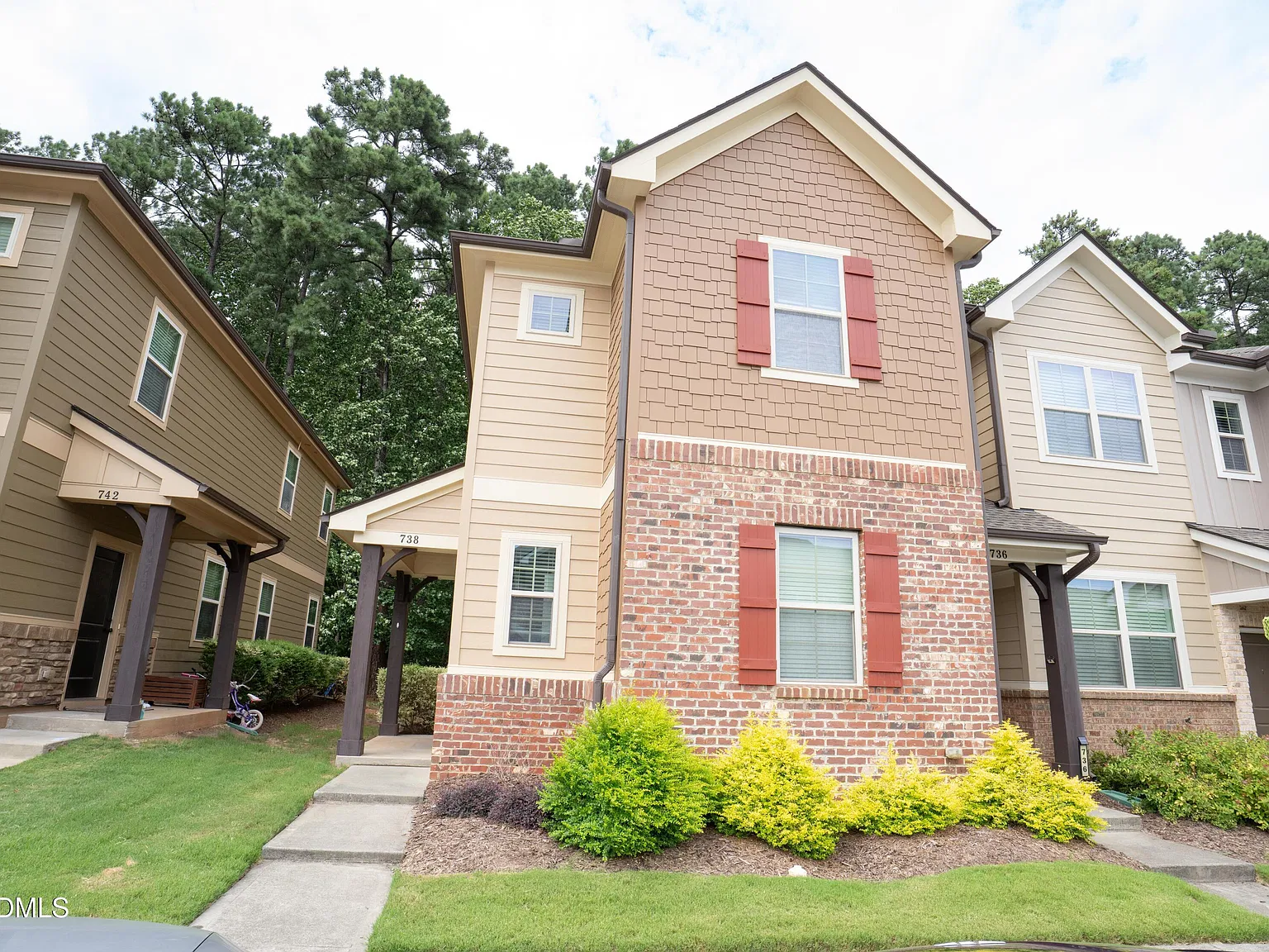 4 bed, 1764 sqft, $2,250 — Photo 1