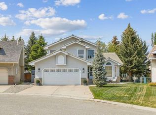 187 S Hampshire Close NW, Calgary, AB T3A4Y1
