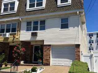 2317 144th St, Whitestone, NY 11357