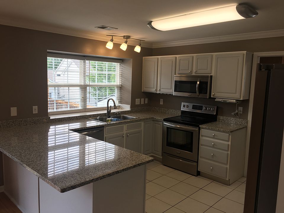 1st image of 3809 Landridge Dr