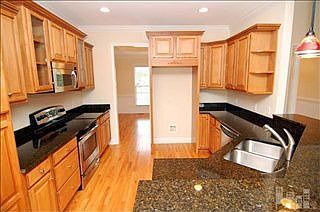 4th image of 1382 Grandiflora Dr