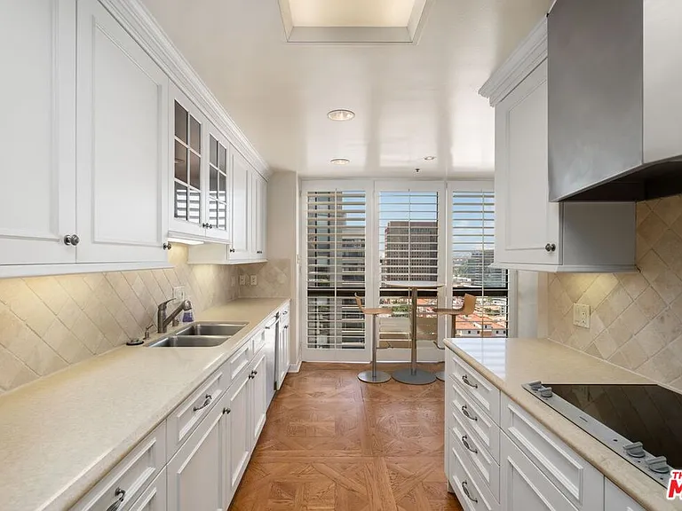 10750 Wilshire Blvd #1501 — Photo 12