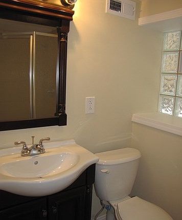 3rd image of 2941 N Moody Ave
