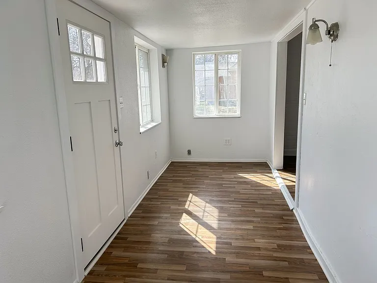 112 Durland Ave — Photo 10