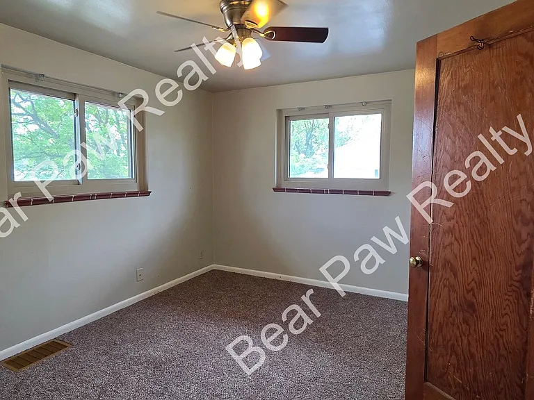 1839 Fremont Ave — Photo 4