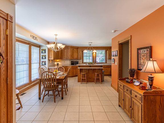 4th image of 13278 Beaver Pike