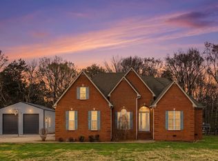 2320 Snake Town Rd, Chapel Hill, TN 37034