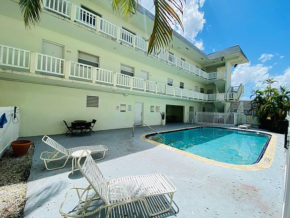 2nd image of 12888 NE 8th Ave #309