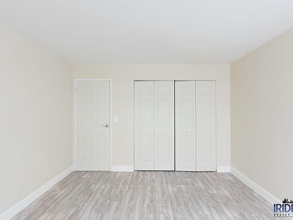 4th image of 275 S Harrison St #Studio