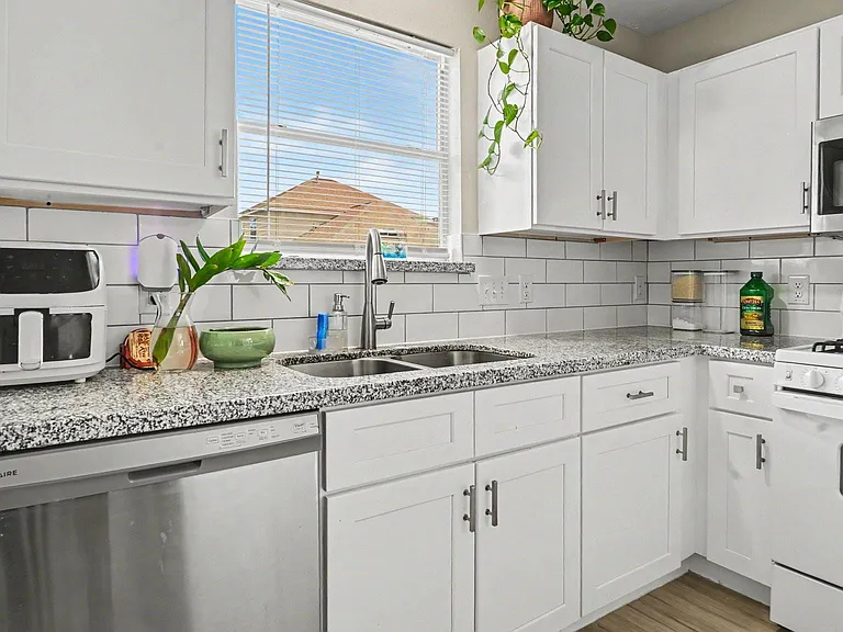 9039 Serena Ln — Photo 14