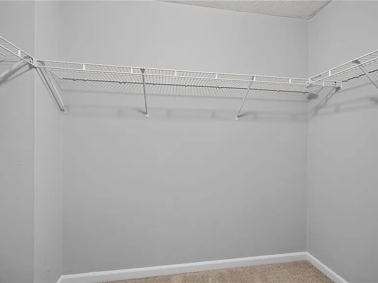 530 Sterling Pointe Ct — Photo 38
