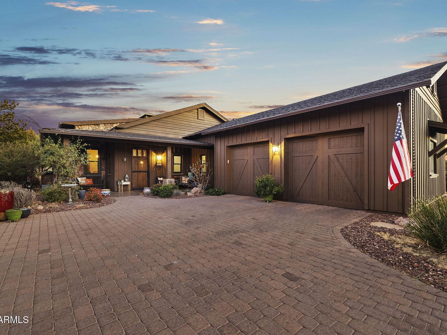 5653 W Johnny Mullins Dr