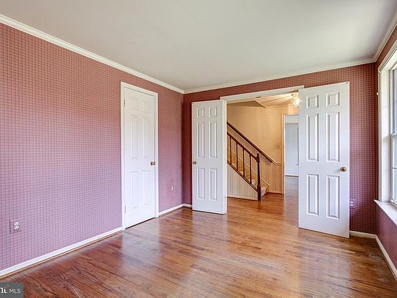 5th image of 15453 Indianola Dr