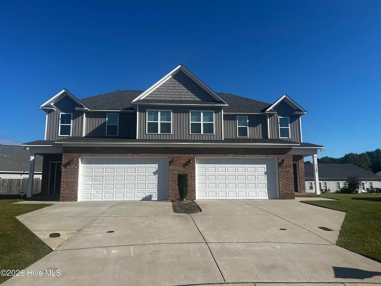 3 bed, 2.5 bath, $1,900 — Photo 2