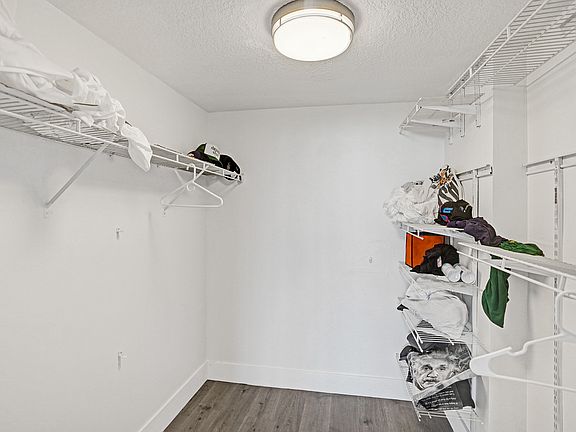 3rd image of 1631 Riverview Rd APT 507