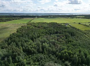 7538 S Riverside Dr, Sault Sainte Marie, MI 49783