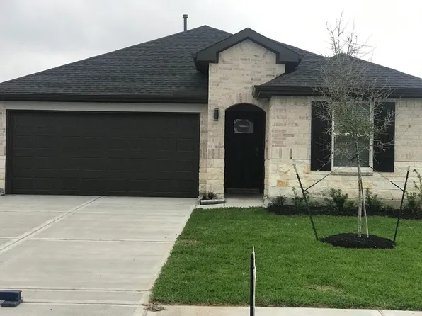 4939 Oakwood Dr, Fresno, TX 77545