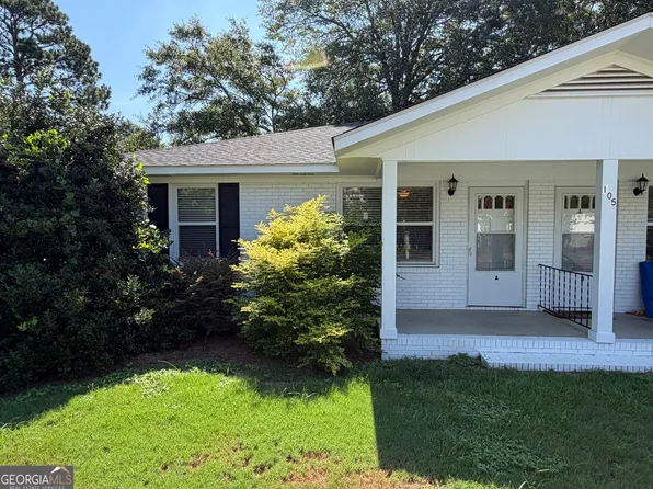 105B Donehoo St, Statesboro, GA 30458