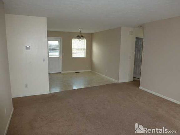 3rd image of 422 Meadow Springs Dr