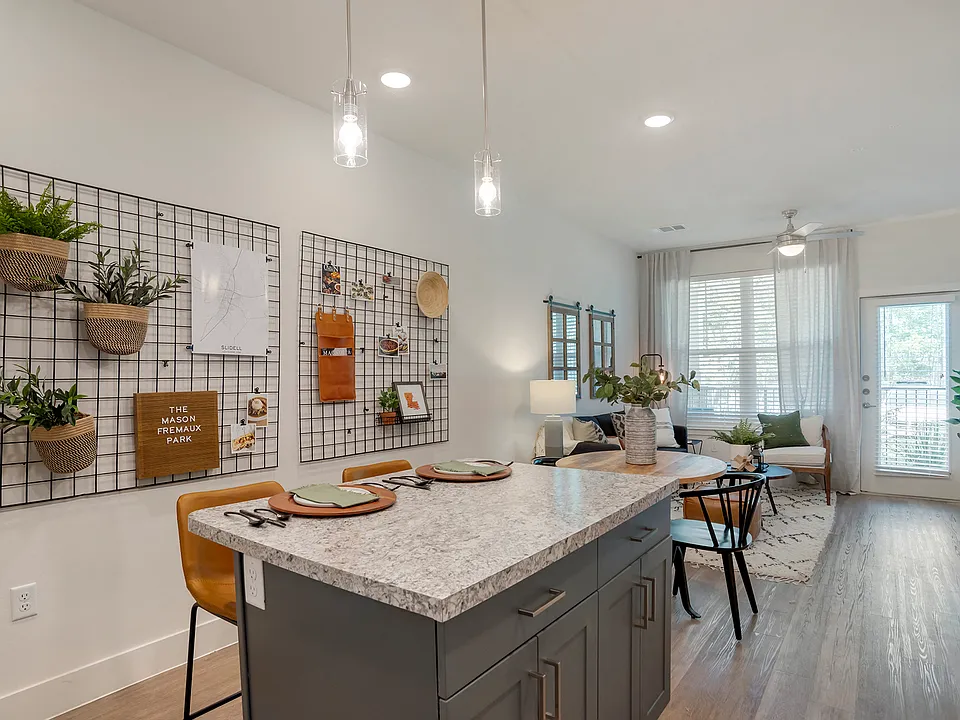 The Mason at Fremaux Park Apartments