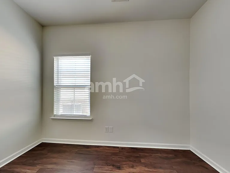 131 Waverly Way — Photo 16