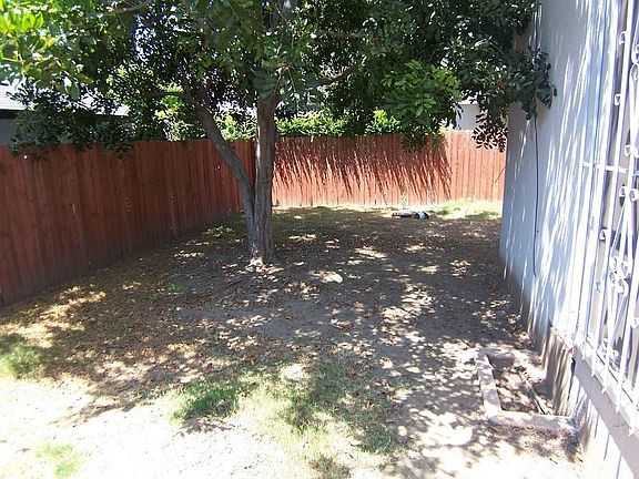 5th image of 33 Fair Oaks Dr