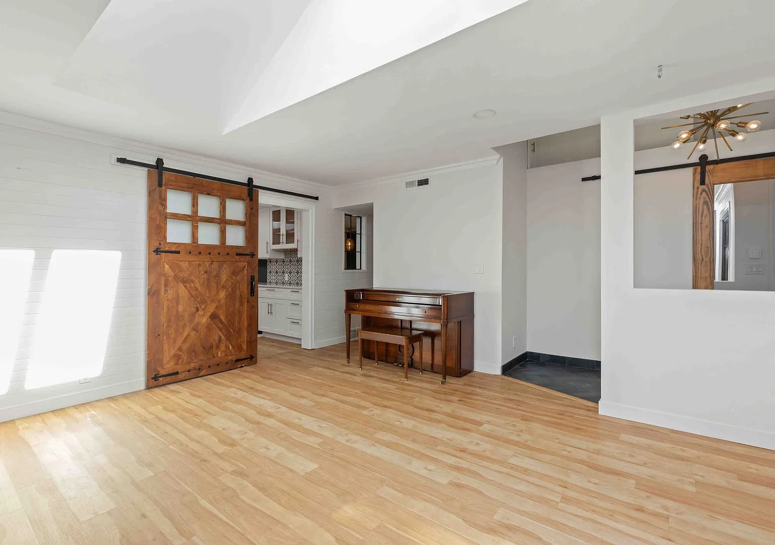 Beautifully Renovated 4-Bedroom Seattle Home with Incredible Backyard — Photo 4