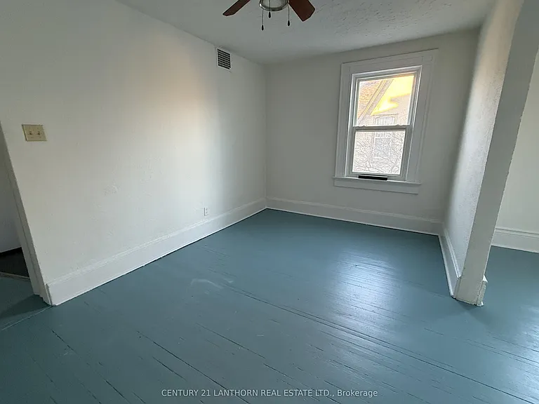 47 King St #4 — Photo 7