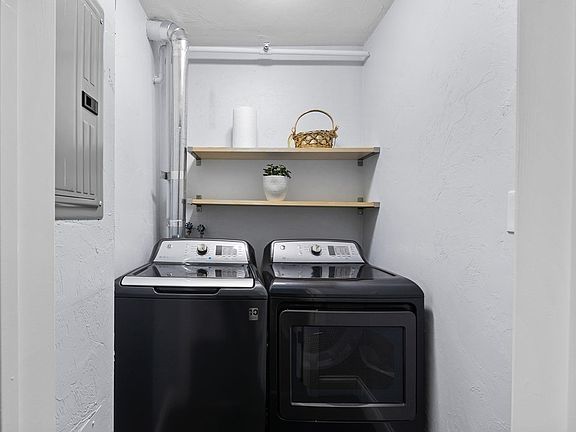5th image of 41 Harbor St Unit 1
