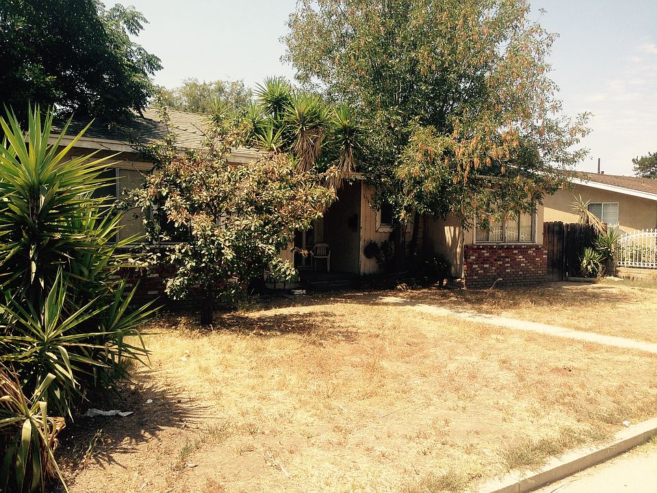 2nd image of 15638 San Fernando Mission Blvd