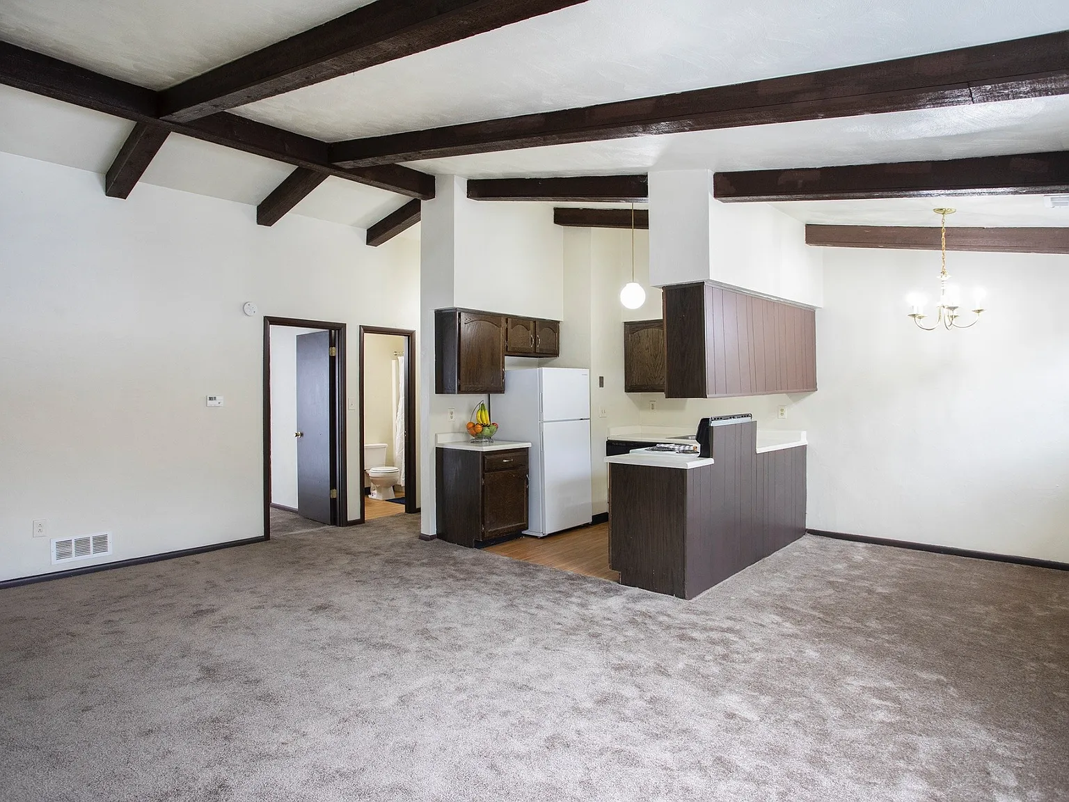 Center Grove Apartments — Photo 2