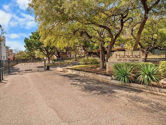 3rd image of 1735 Spyglass Dr Unit 111