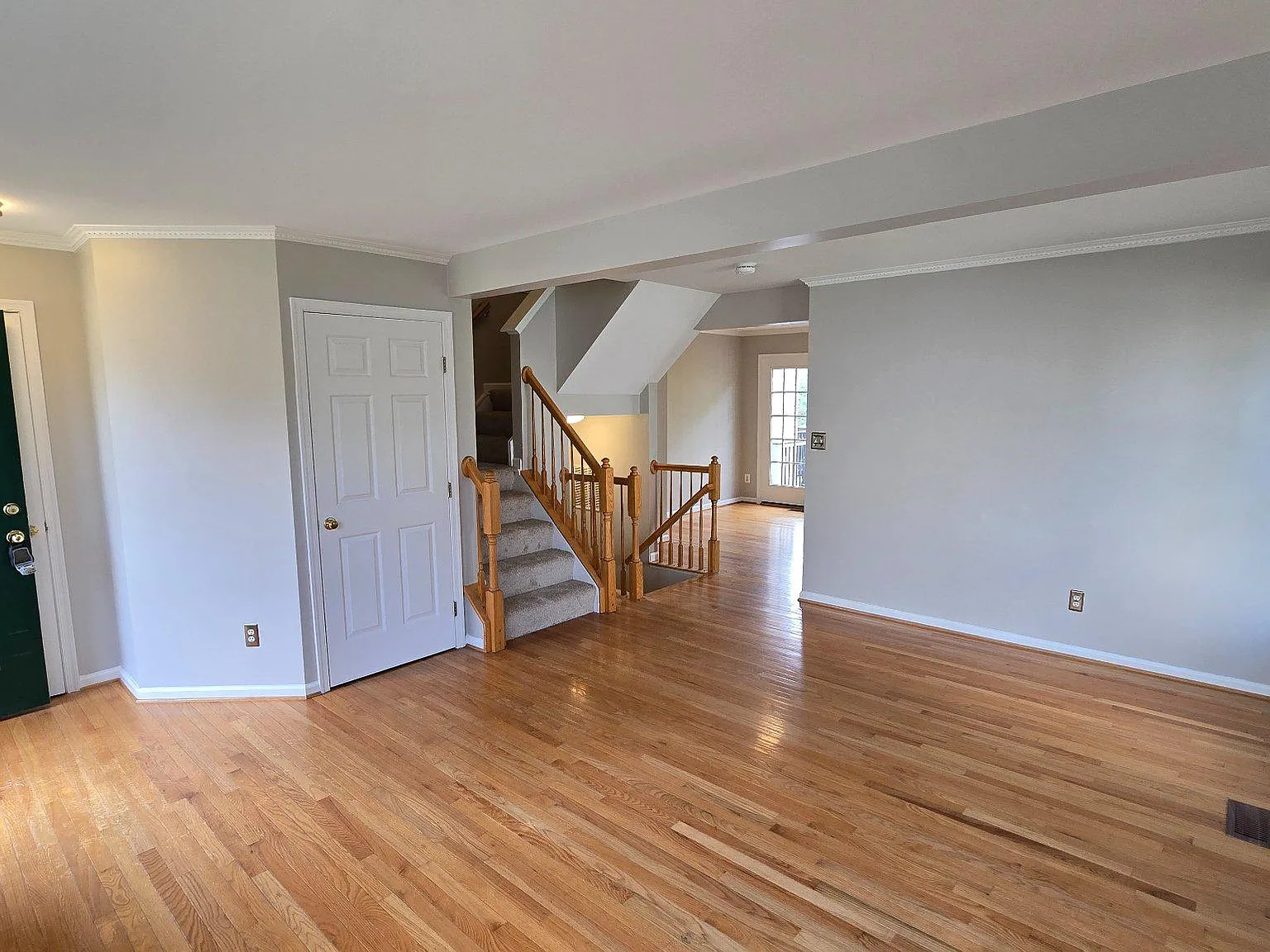 3 bed, 3.5 bath, 1740 sqft, $2,900 — Photo 4