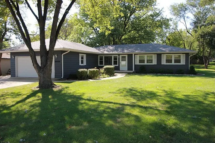2N356 Pleasant Ave photo 1