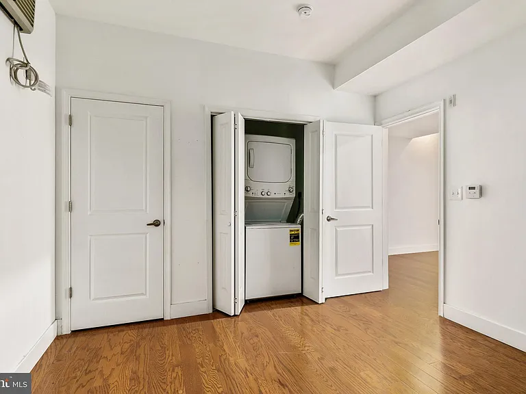 1639 Poplar St #LL2 — Photo 8