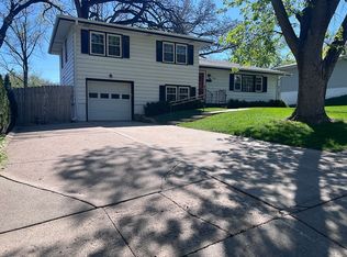 5121 S 77th Ave, Ralston, NE 68127