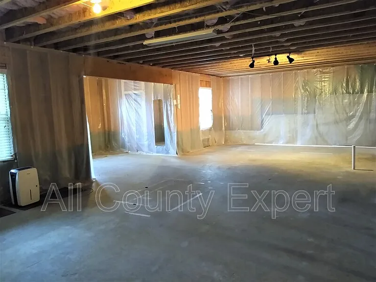635 Glenish Ct — Photo 15