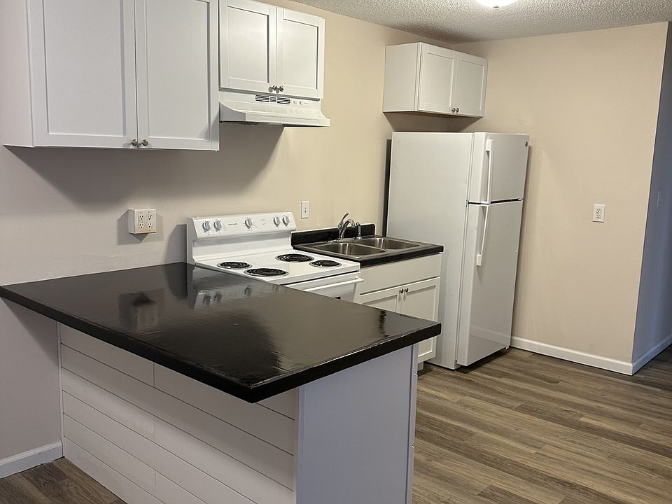 1st image of 1507 E Washington St #11146366