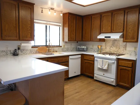 23500 Saint Helena Dr, Smartsville, CA 95977
